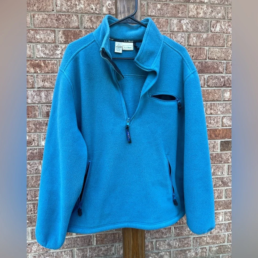 L.L Bean sweater‎